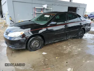 2005 Toyota Camry STD z VIN 4T1BE32K35U568474, wystawiony jako Copart lot #60499495 z przebiegiem 128 973 mil mil oraz Szkoda całkowita • Salvage title. Historia ofert i sprzedaży dostępna na DreamBid. Obrazek 1.