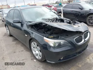 2007 BMW 5 Series 530i with VIN WBANE73577CM57997, listed as a IAAI auction lot 41461292 with 220,424 mi miles. Bid and sale history available at carsss.com. Image 1.