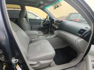2010 Toyota Highlander with VIN 5TDZK3EH1AS010097, listed as a Copart auction lot 54011725 with 228,242 mi miles and Clean title. Bid and sale history available at DreamBid. Image 5.