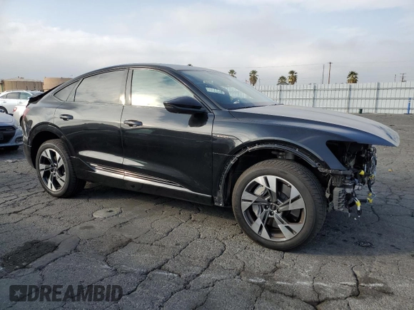 2022 Audi e-tron Sportback S line Premium z VIN WA11AAGE8NB022696, wystawiony jako Copart lot #86595464 z przebiegiem 36 024 mil mil oraz Szkoda całkowita • Salvage title. Historia ofert i sprzedaży dostępna na DreamBid. Obrazek 4.