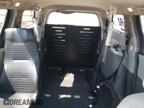 2019 Toyota Sienna LE Auto Access Seat with VIN 5TDKZ3DC9KS982129, listed as a Copart auction lot 62983214 with 246,772 mi miles and Salvage title. Bid and sale history available at DreamBid. Image 10.