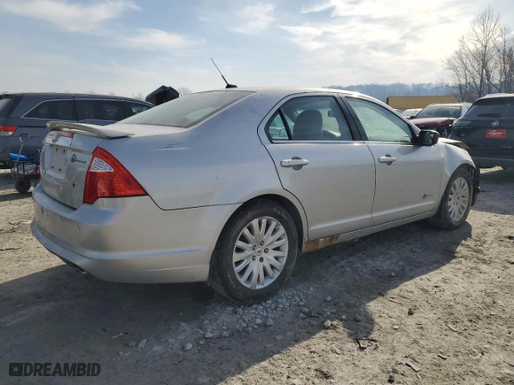 2010 Ford Fusion Hybrid with VIN 3FADP0L37AR402978, listed as a Copart auction lot 48040915 with 249,984 mi miles and Salvage Title. Bid and sale history available at carsss.com. Image 3.