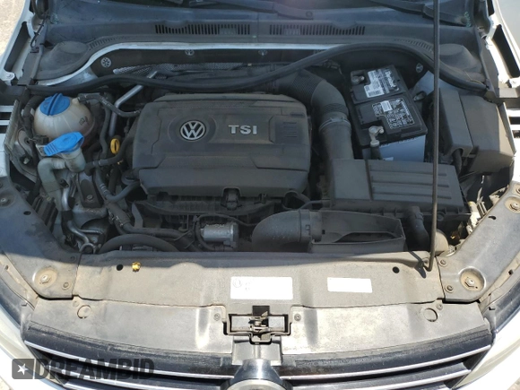 2017 Volkswagen Jetta SEL с VIN 3VWL17AJ0HM375063, выставлен на аукционе Copart как лот 61608925 с пробегом 181 108 миль миль и Списание • Salvage title. История ставок и продаж доступна на DreamBid. Изображение 11.