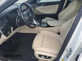 2019 BMW 5 Series 530i z VIN WBAJA5C59KWW41067, wystawiony jako Copart lot #54488765 z przebiegiem 59 578 mil mil oraz Szkoda całkowita • Salvage title. Historia ofert i sprzedaży dostępna na DreamBid. Obrazek 7.