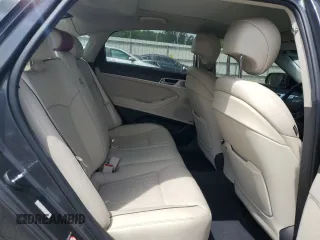 2018 Genesis G80 3.8L z VIN KMHGN4JE0JU239622, wystawiony jako Copart lot #52925365 z przebiegiem 65 236 mil mil oraz Szkody całkowita. Historia ofert i sprzedaży dostępna na DreamBid. Obrazek 10.