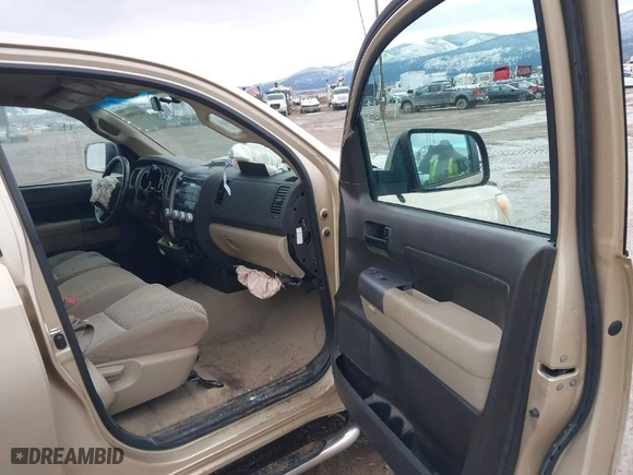 2010 Toyota Tundra 4WD Truck with VIN 5TFUY5F13AX111223, listed as a IAAI auction lot 41109896 with 238,591 mi miles. Bid and sale history available at carsss.com. Image 5.