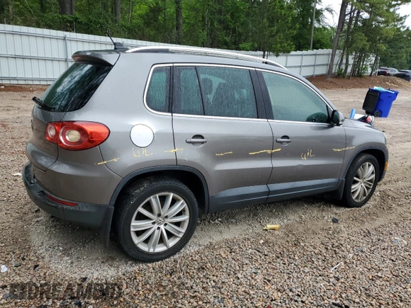 2011 Volkswagen Tiguan SEL with VIN WVGBV7AX1BW552486, listed as a Copart auction lot 58089605 with Not provided miles and Salvage title. Bid and sale history available at DreamBid. Image 3.
