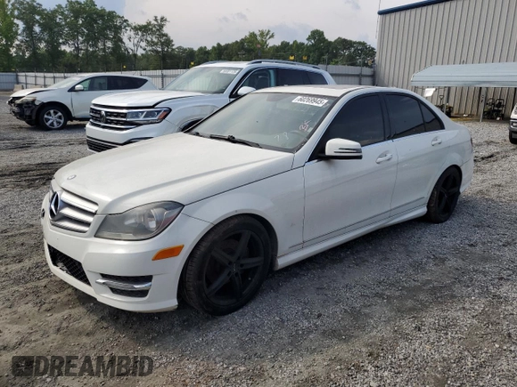 2012 Mercedes-Benz C 300 Sport z VIN WDDGF8BB1CA601416, wystawiony jako Copart lot #60269945 z przebiegiem 195 941 mil mil oraz Czysty tytuł • Clean title. Historia ofert i sprzedaży dostępna na DreamBid. Obrazek 1.