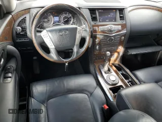 2017 Infiniti QX80 z VIN JN8AZ2NF1H9643990, wystawiony jako Copart lot #55598085 z przebiegiem 129 961 mil mil oraz Szkody całkowita. Historia ofert i sprzedaży dostępna na DreamBid. Obrazek 8.