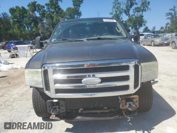 2005 Ford Super Duty F-250 XL with VIN 1FTSW20555EC82046, listed as a Copart auction lot 51578735 with 161,088 mi miles and Salvage Title. Bid and sale history available at carsss.com. Image 5.