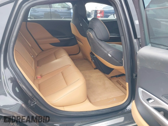 2023 Lucid Air Grand Touring z VIN 50EA1GBA6PA005316, wystawiony jako IAAI lot #41591359 z przebiegiem 4571 mil mil oraz . Historia ofert i sprzedaży dostępna na DreamBid. Obrazek 8.
