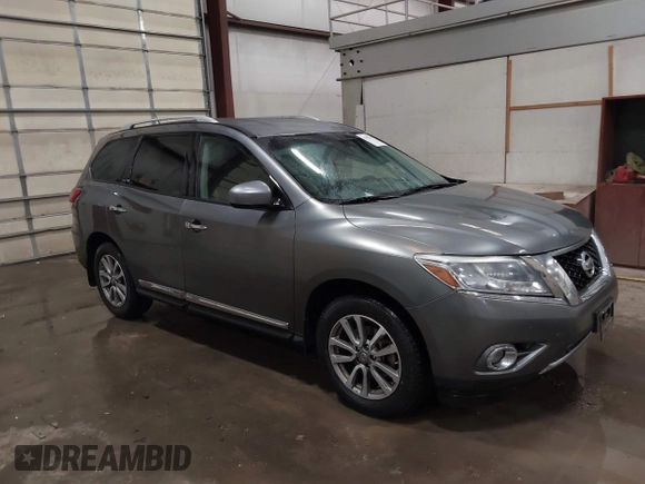 2015 Nissan Pathfinder SV with VIN 5N1AR2MM0FC662246, listed as a IAAI auction lot 41592969 with 156,382 mi miles and . Bid and sale history available at DreamBid. Image 1.
