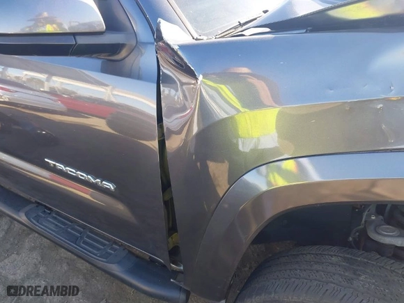 2020 Toyota Tacoma 2WD SR5 with VIN 3TMAZ5CN6LM139744, listed as a IAAI auction lot 41690662 with 68,053 mi miles. Bid and sale history available at carsss.com. Image 21.