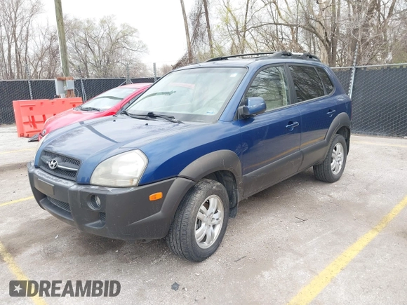 2006 Hyundai Tucson GLS with VIN KM8JN12D26U294624, listed as a IAAI auction lot 41853785 with 217,113 mi miles. Bid and sale history available at carsss.com. Image 2.