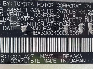 2004 Lexus ES 330 with VIN JTHBA30G040006308, listed as a IAAI auction lot 42152910 with 225,560 mi miles. Bid and sale history available at carsss.com. Image 9.