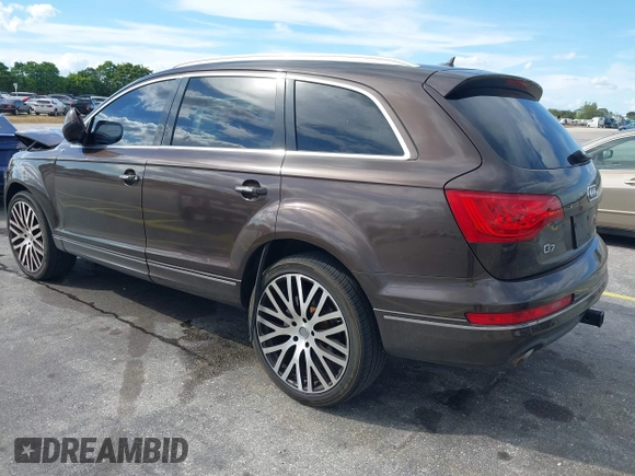 2011 Audi Q7 3.0L TDI Prestige with VIN WA1VMAFE0BD008205, listed as a IAAI auction lot 41692958 with 127,901 mi miles. Bid and sale history available at carsss.com. Image 3.