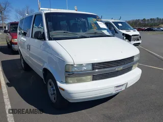 2003 Chevrolet Astro with VIN 1GNDM19X43B100114, listed as a IAAI auction lot 41898727 with 130,473 mi miles. Bid and sale history available at carsss.com. Image 1.
