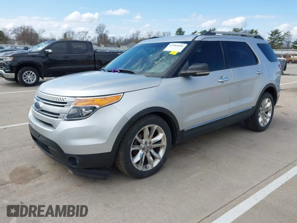 2011 Ford Explorer XLT with VIN 1FMHK7D83BGA72354, listed as a IAAI auction lot 41984046 with 205,623 mi miles and . Bid and sale history available at carsss.com. Image 2.