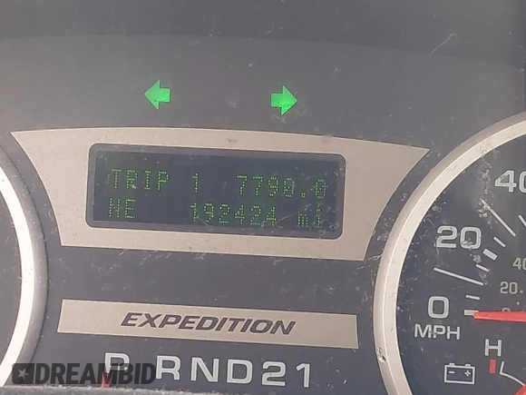 2006 Ford Expedition Eddie Bauer with VIN 1FMFU17506LA41284, listed as a IAAI auction lot 41462992 with 192,424 mi miles. Bid and sale history available at carsss.com. Image 7.