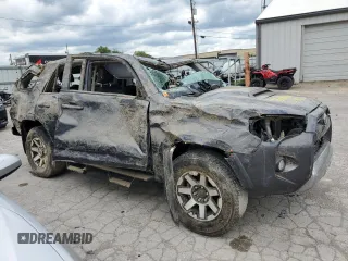 2020 Toyota 4Runner SR5 with VIN JTEBU5JR7L5767063, listed as a Copart auction lot 57969085 with Not provided miles and Salvage title. Bid and sale history available at DreamBid. Image 4.