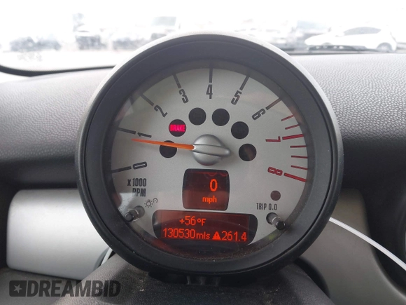 2011 MINI Hardtop with VIN WMWSU3C54BT183455, listed as a IAAI auction lot 42117672 with 130,530 mi miles and . Bid and sale history available at DreamBid. Image 7.