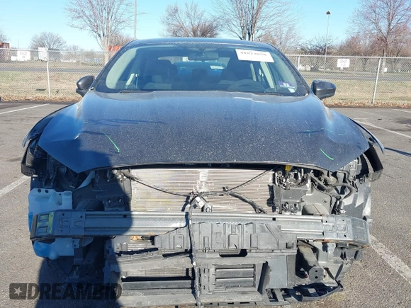 2018 Ford Fusion SE with VIN 3FA6P0HD8JR283073, listed as a IAAI auction lot 41823858 with 61,290 mi miles. Bid and sale history available at carsss.com. Image 12.