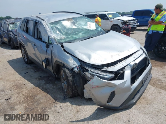 2022 Toyota RAV4 XLE with VIN 2T3P1RFV5NW260495, listed as a IAAI auction lot 42321407 with 69,538 mi miles and . Bid and sale history available at DreamBid. Image 1.