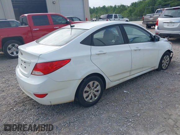 2016 Hyundai Accent SE z VIN KMHCT4AE7GU076917, wystawiony jako IAAI lot #42425890 z przebiegiem 136 031 mil mil oraz . Historia ofert i sprzedaży dostępna na DreamBid. Obrazek 4.