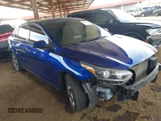 2019 Kia Forte LXS z VIN 3KPF24AD7KE072689, wystawiony jako IAAI lot #42165002 z przebiegiem 84 696 mil mil oraz . Historia ofert i sprzedaży dostępna na DreamBid. Obrazek 1.