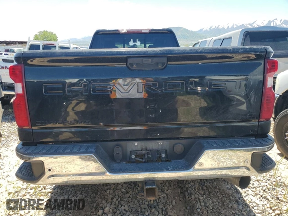 2020 Chevrolet Silverado 3500HD LT with VIN 1GC4YTEY5LF202439, listed as a Copart auction lot 54038494 with 89,695 mi miles and Salvage Title. Bid and sale history available at carsss.com. Image 6.