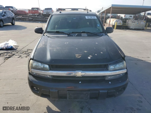 2005 Chevrolet TrailBlazer LS with VIN 1GNDS13S652357524, listed as a Copart auction lot 42198155 with NaN miles and Salvage Title. Bid and sale history available at carsss.com. Image 5.