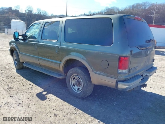2001 Ford Excursion Limited with VIN 1FMNU43S21EA39638, listed as a IAAI auction lot 41817300 with 191,354 mi miles. Bid and sale history available at carsss.com. Image 3.