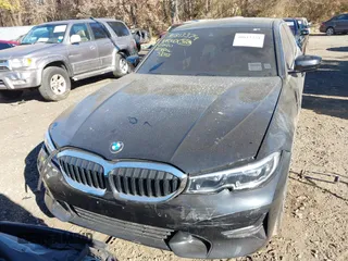 2020 BMW 3 Series 330i xDrive with VIN 3MW5R7J0XL8B28398, listed as a IAAI auction lot 40813374 with 53,662 mi miles and . Bid and sale history available at DreamBid. Image 12.
