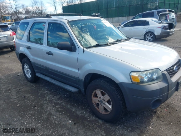 2006 Ford Escape XLS with VIN 1FMYU92Z36KA86730, listed as a IAAI auction lot 41520041 with 59,218 mi miles. Bid and sale history available at carsss.com. Image 1.