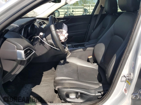 2019 Jaguar XE 25t with VIN SAJAR4FX6KCP49670, listed as a Copart auction lot 75340594 with 71,282 mi miles and Salvage Title. Bid and sale history available at carsss.com. Image 7.