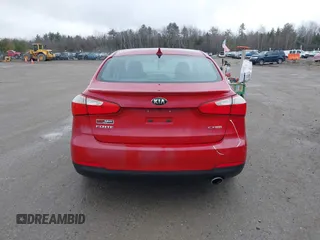2016 Kia Forte EX z VIN KNAFX4A88G5490716, wystawiony jako IAAI lot #42017118 z przebiegiem 95 681 mil mil oraz . Historia ofert i sprzedaży dostępna na DreamBid. Obrazek 16.