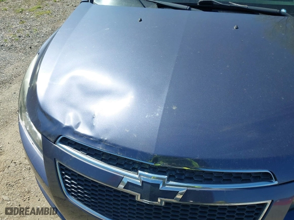 2013 Chevrolet Cruze LS with VIN 1G1PA5SH1D7314922, listed as a IAAI auction lot 42038088 with 121,811 mi miles. Bid and sale history available at carsss.com. Image 16.