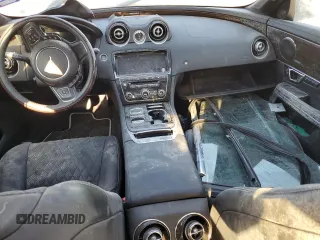 2019 Jaguar XJ Portfolio with VIN SAJWA2G7XK8W19345, listed as a Copart auction lot 72649384 with Not Provided miles and Salvage Title. Bid and sale history available at DreamBid. Image 8.