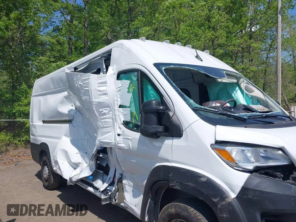 2025 Ram ProMaster Cargo Tradesman with VIN 3C6MRVJG5SE509714, listed as a IAAI auction lot 42140822 with Not Provided miles and . Bid and sale history available at DreamBid. Image 6.