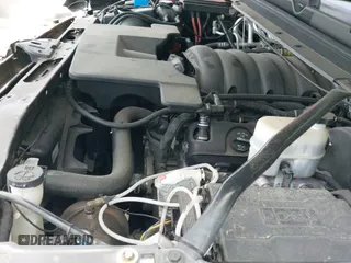 2017 Chevrolet Suburban Premier z VIN 1GNSKJKC6HR378919, wystawiony jako IAAI lot #42594313 z przebiegiem 99 983 mil mil oraz . Historia ofert i sprzedaży dostępna na DreamBid. Obrazek 20.