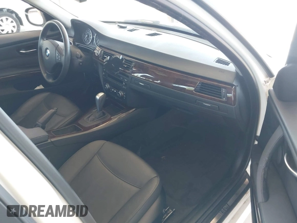 2010 BMW 3 Series 328i xDrive with VIN WBAPK5C58AA649146, listed as a IAAI auction lot 42408311 with 90,944 mi miles and . Bid and sale history available at DreamBid. Image 5.