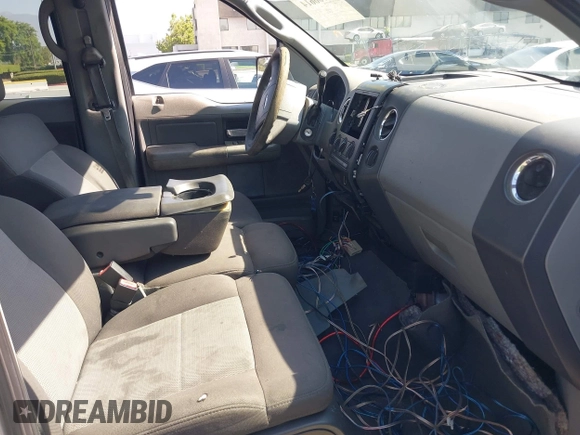 2006 Ford F-150 XLT с VIN 1FTRW14W76KD37739, выставлен на аукционе IAAI как лот 42706614 с пробегом 325 028 миль миль и . История ставок и продаж доступна на DreamBid. Изображение 5.