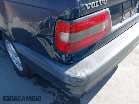 1996 Volvo 850 с VIN YV1LS5516T2280158, выставлен на аукционе IAAI как лот 41927862 с пробегом 278 922 миль миль и . История ставок и продаж доступна на DreamBid. Изображение 12.