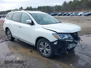 2017 Nissan Pathfinder SV with VIN 5N1DR2MM2HC633380, listed as a IAAI auction lot 41710351 with 90,602 mi miles. Bid and sale history available at carsss.com. Image 1.