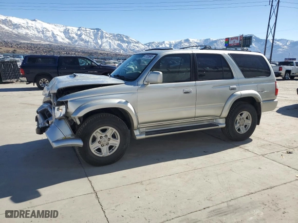 2000 Toyota 4Runner SR5 with VIN JT3HN86RXY0262262, listed as a Copart auction lot 47325895 with 235,112 mi miles and Salvage Title. Bid and sale history available at carsss.com. Image 1.