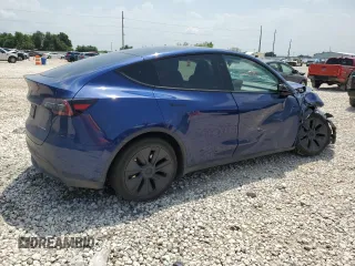 2024 Tesla Model Y Long Range with VIN 7SAYGAEE6RF196245, listed as a Copart auction lot 54667765 with 10,336 mi miles and Salvage title. Bid and sale history available at DreamBid. Image 3.