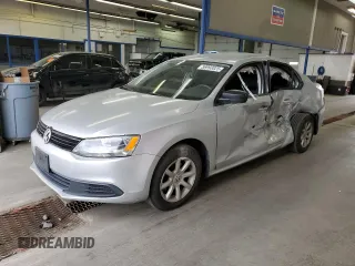 2012 Volkswagen Jetta S с VIN 3VW1K7AJ1CM360889, выставлен на аукционе Copart как лот 56993025 с пробегом 139 398 миль миль и Списание • Salvage title. История ставок и продаж доступна на DreamBid. Изображение 1.