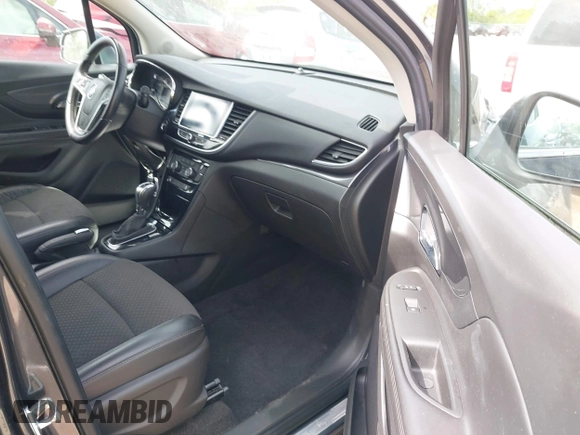2017 Buick Encore Preferred z VIN KL4CJASB0HB179892, wystawiony jako IAAI lot #42209621 z przebiegiem 59 694 mil mil oraz . Historia ofert i sprzedaży dostępna na DreamBid. Obrazek 5.