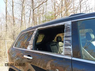 2022 Jeep Grand Cherokee Limited with VIN 1C4RJFBG4NC177240, listed as a IAAI auction lot 41541122 with 30,371 mi miles and . Bid and sale history available at DreamBid. Image 6.