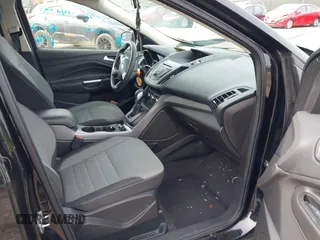 2016 Ford Escape SE with VIN 1FMCU9G94GUA30823, listed as a IAAI auction lot 41941674 with 119,789 mi miles. Bid and sale history available at carsss.com. Image 5.